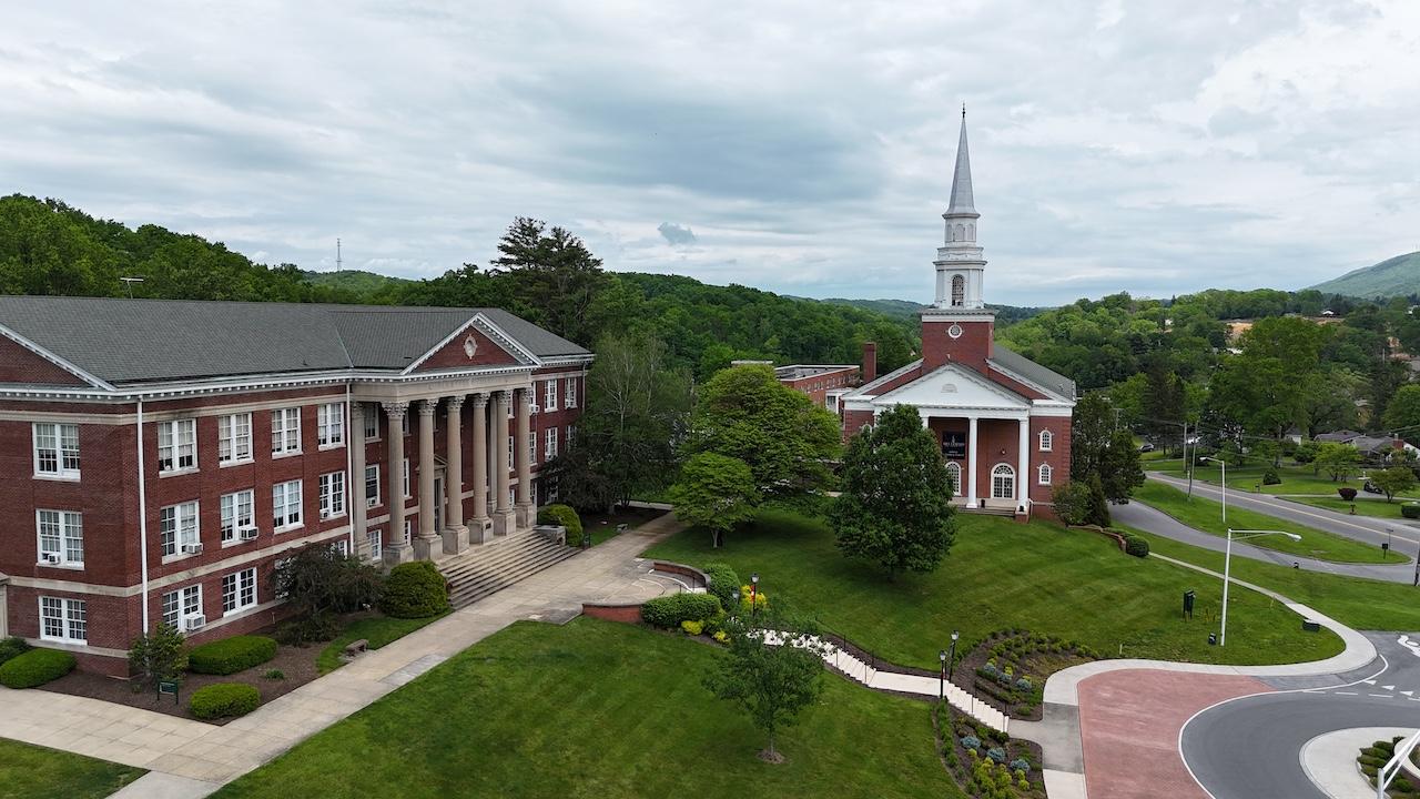 Aerial shot of Lansdell Hall and Harman Chapel.